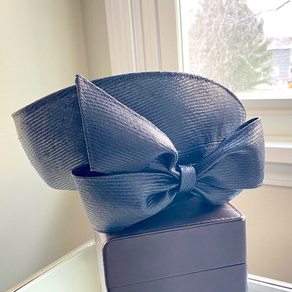 Jack McConnell New York Red Feather “One of a Kind” Navy Straw Hat - Picture 10 of 12